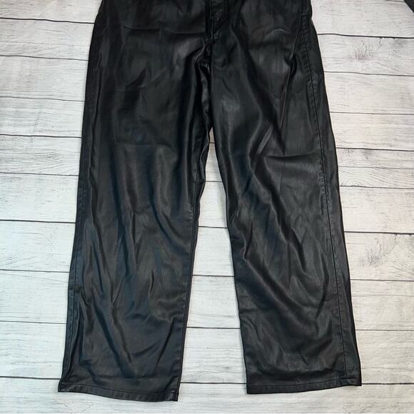 Levi's Premium Women's Faux Leather Ribcage Straight Leg Pants  Black Size 30 - Picture 7 of 11